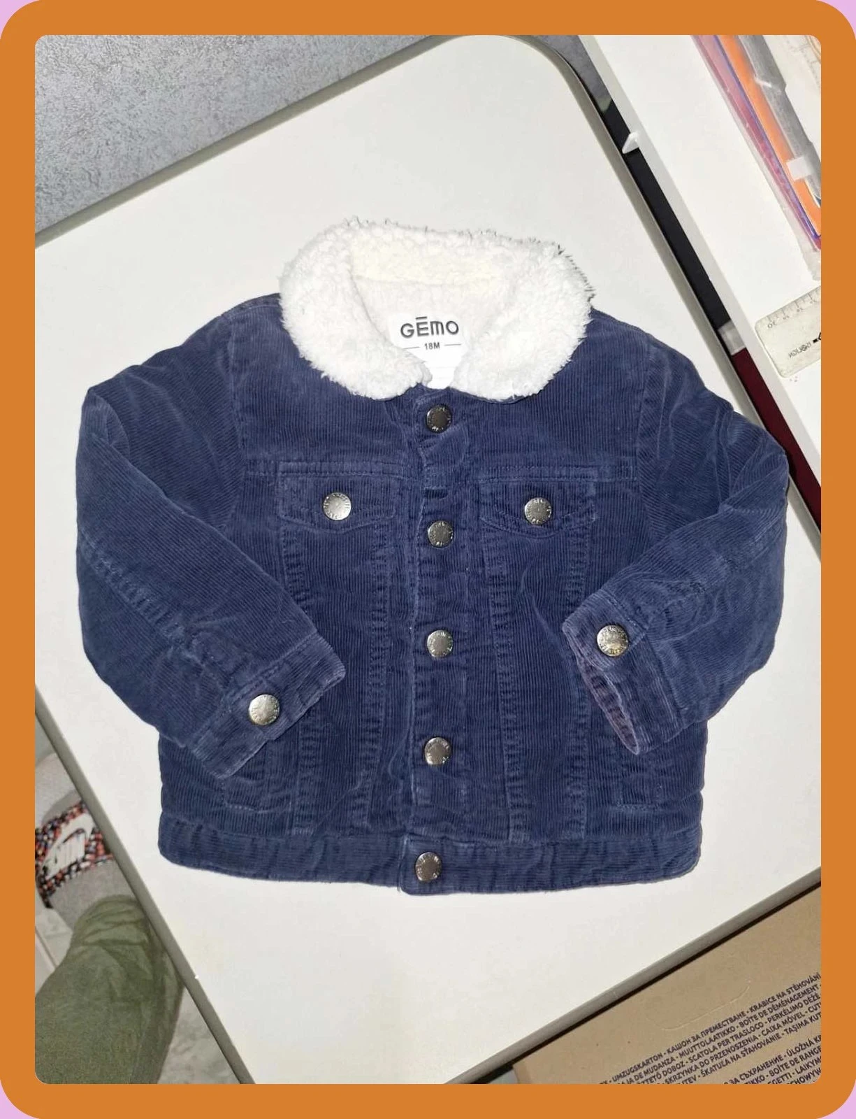 Veste bébé en velours bleu à col mouton